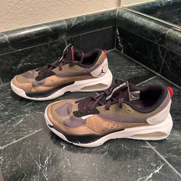 Men\'s Jordan Air 200E Shoe- Medium Olive Brown Kelp- SIZE 10 main image 6